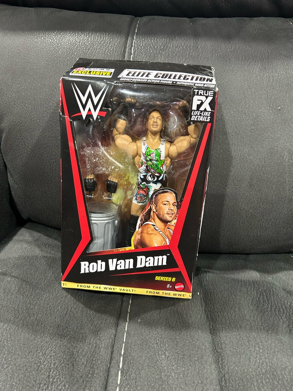 Rob Van Dam Vault elite! Ringside exclusive! **DMGD packaging**